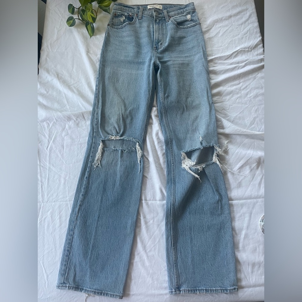 Abercrombie & Fitch 90s Ultra High Rise Relaxed Jeans